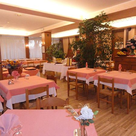 Albergo Ristorante Cima I Pra' Ponte nellʼAlpi المظهر الخارجي الصورة
