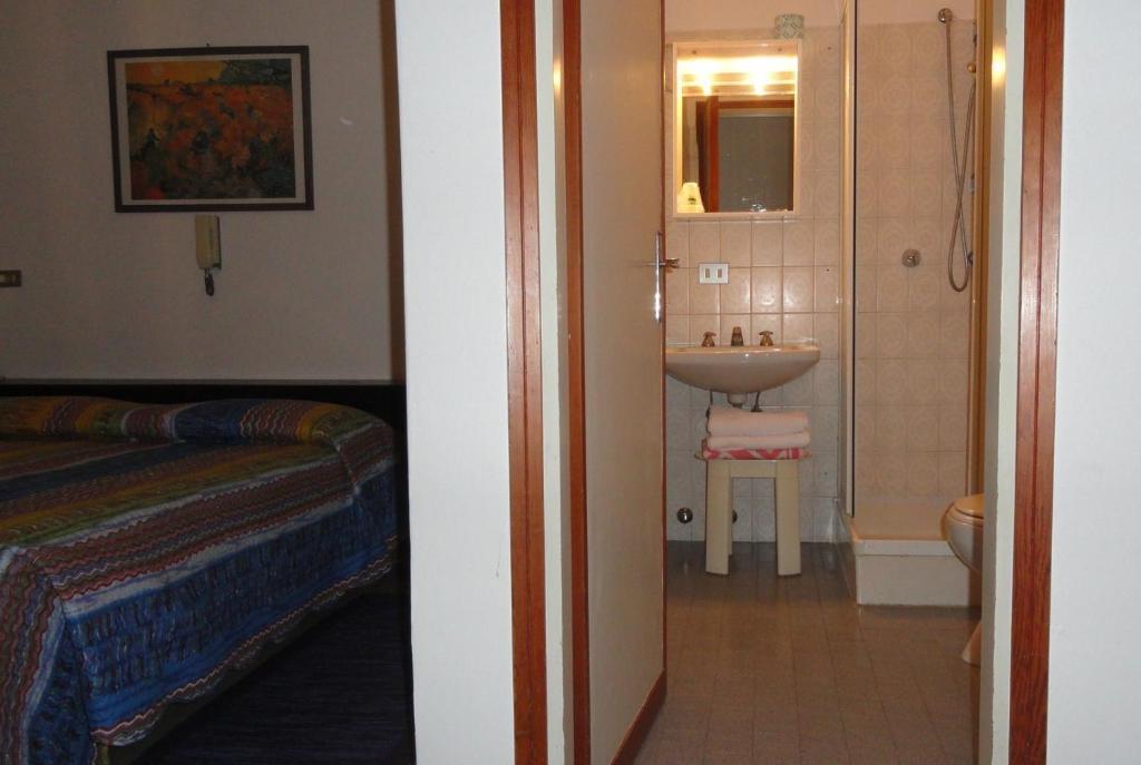 Albergo Ristorante Cima I Pra' Ponte nellʼAlpi الغرفة الصورة