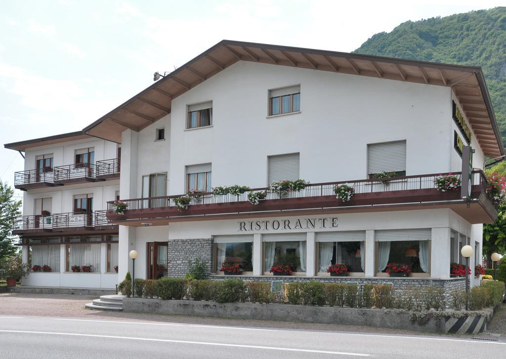 Albergo Ristorante Cima I Pra' Ponte nellʼAlpi المظهر الخارجي الصورة